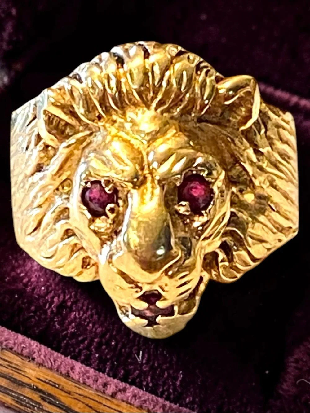 MENS Estate Custom 14k Yellow Gold Ruby Eye LION HEAD Ring Size 9